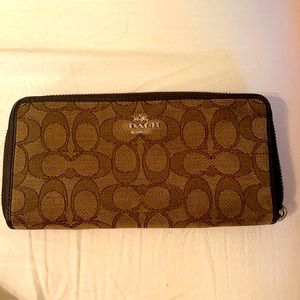 Coach Zip Around Accordian Wallet